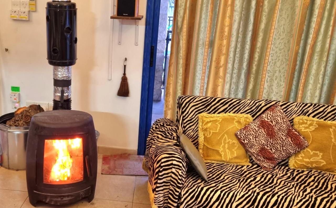 פומוס Astrofegia Beachfront Villa מראה חיצוני תמונה
