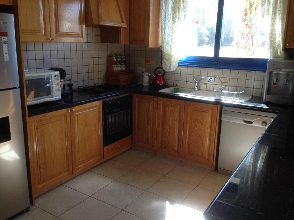 פומוס Astrofegia Beachfront Villa חדר תמונה